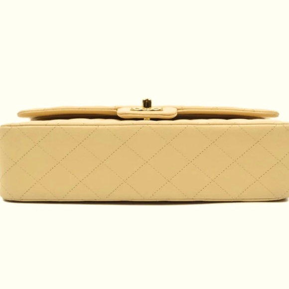 SOLD $6️⃣5️⃣0️⃣0️⃣ Chanel Lambskin Beige Clair medium Classic double flap - Picture 6 of 11